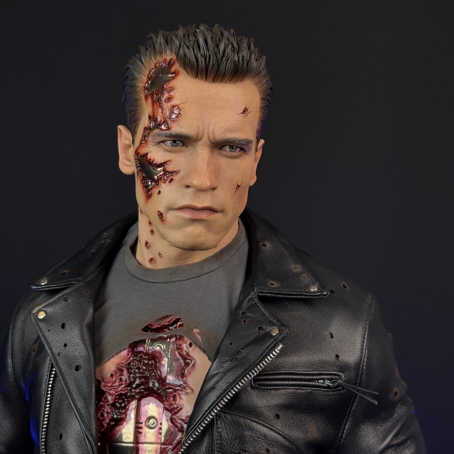 Prime 1 Studio T-800 Battle Damaged DX Bonus Version | 1/3 Scale Terminator Statue | Pre-Owned