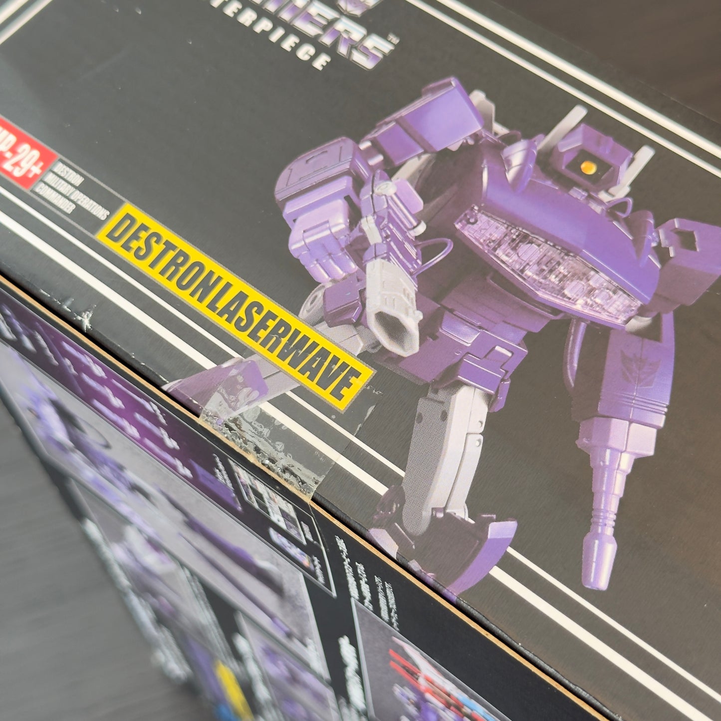RARE! MP-29+ Destron Laserwave Shockwave Transformers Takara Tomy AUTHENTIC with COIN | Brand New