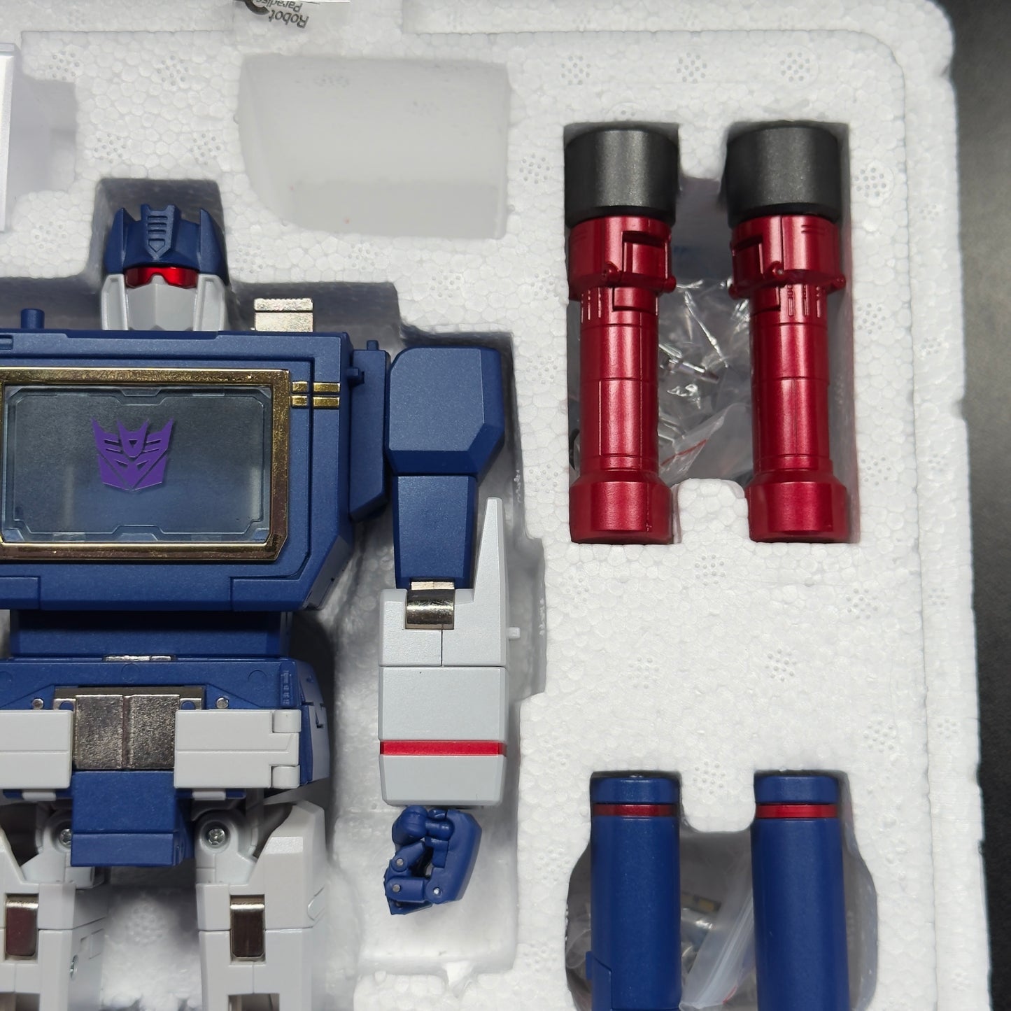 Robot Paradise RP-01 Acoustic Wave (Soundwave) Fans Toys Masterpiece Scale Figure | Pre-Owned