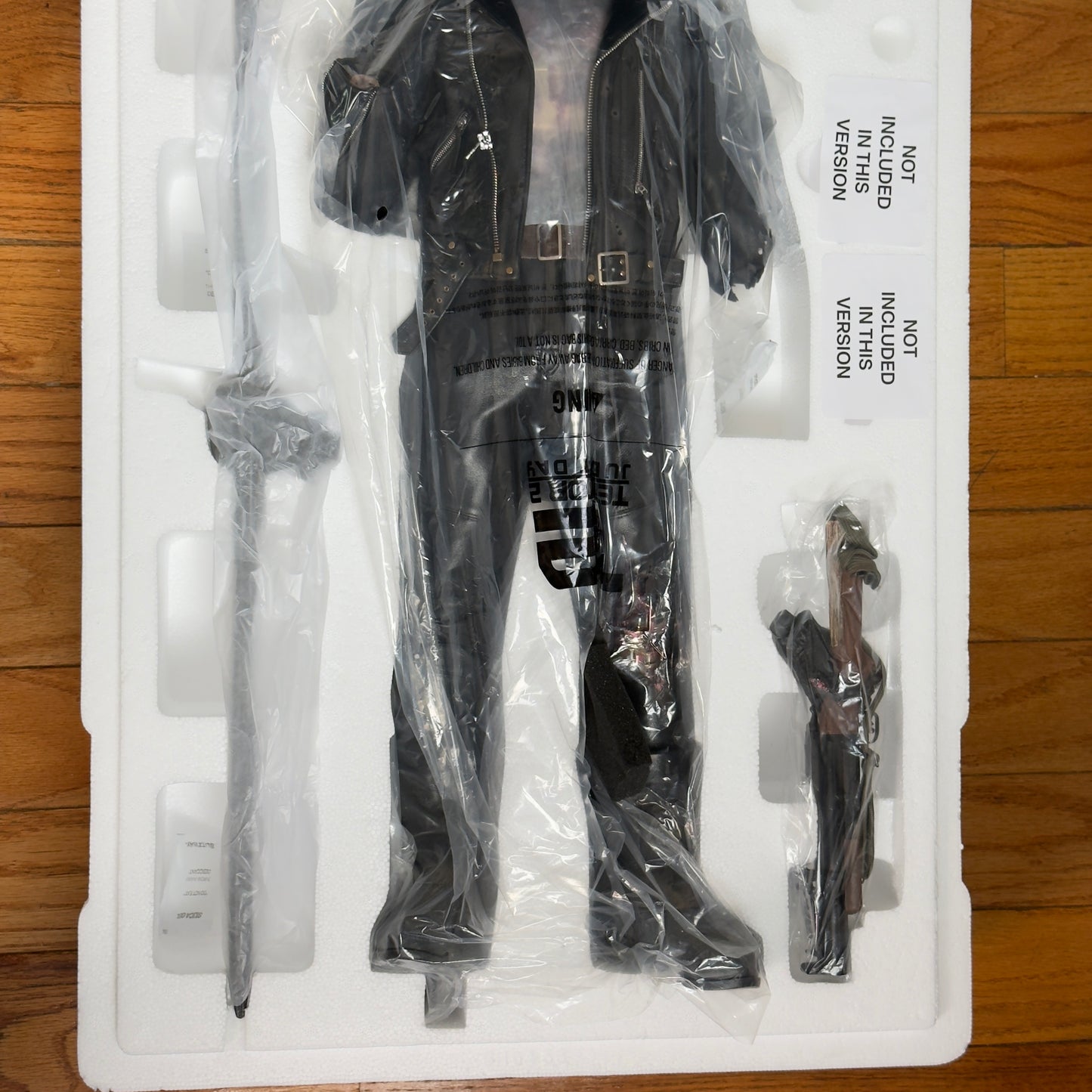 Prime 1 Studio T-800 Battle Damaged DX Bonus Version | 1/3 Scale Terminator Statue | Pre-Owned